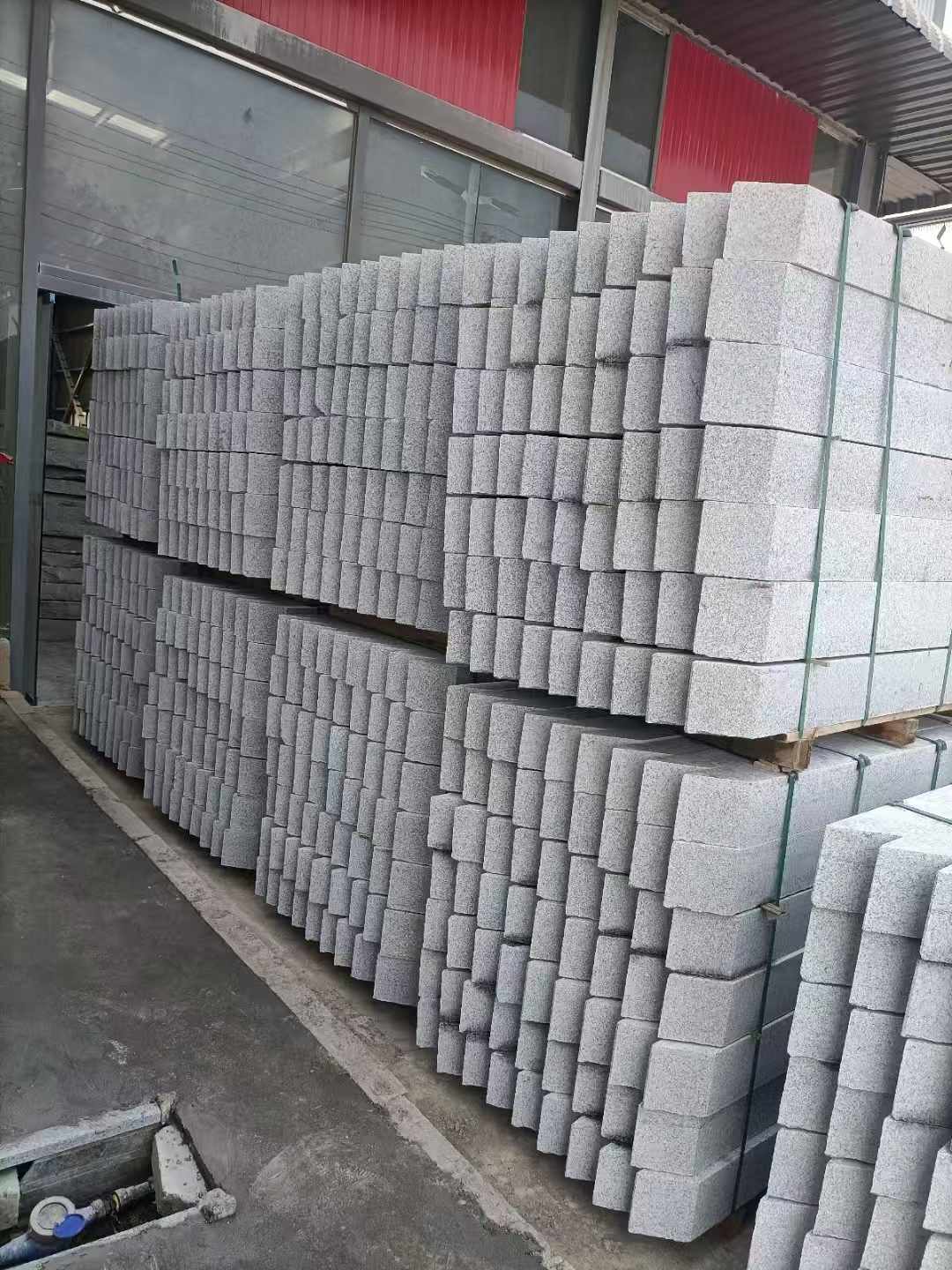 吴忠芝麻白树围石 树池