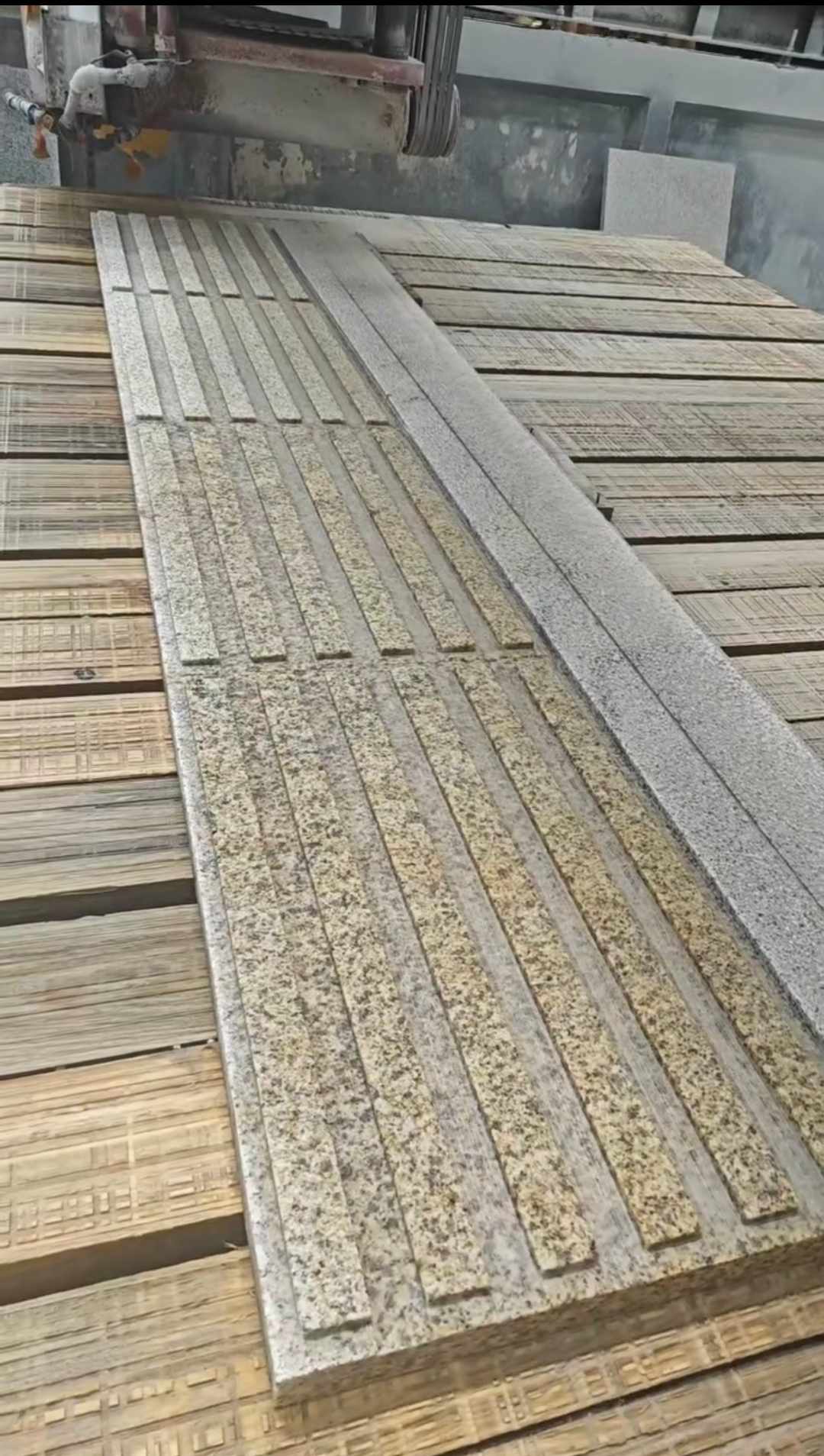 吴忠黄金麻盲道石 盲条