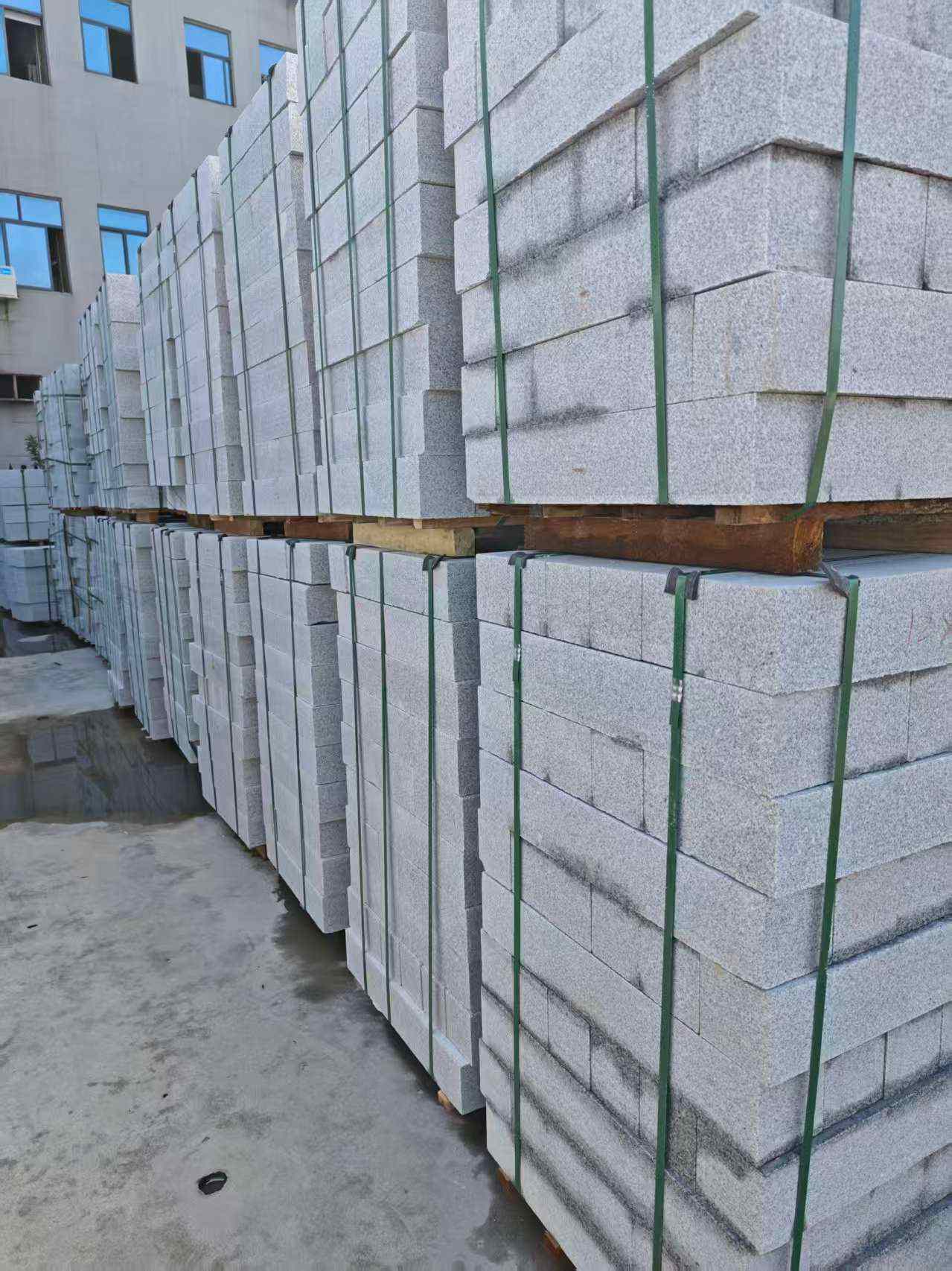 吴忠芝麻白路牙石，路侧石