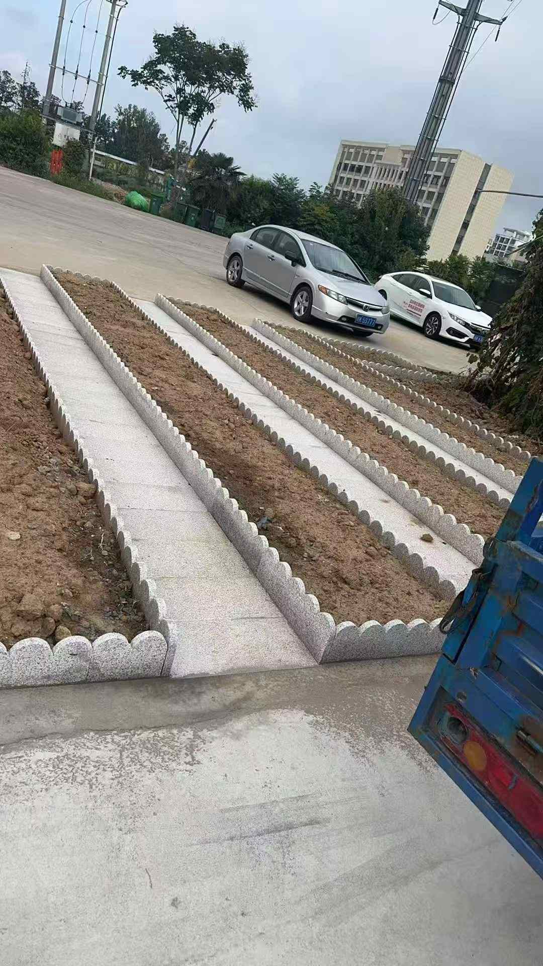 吴忠芝麻白花边石