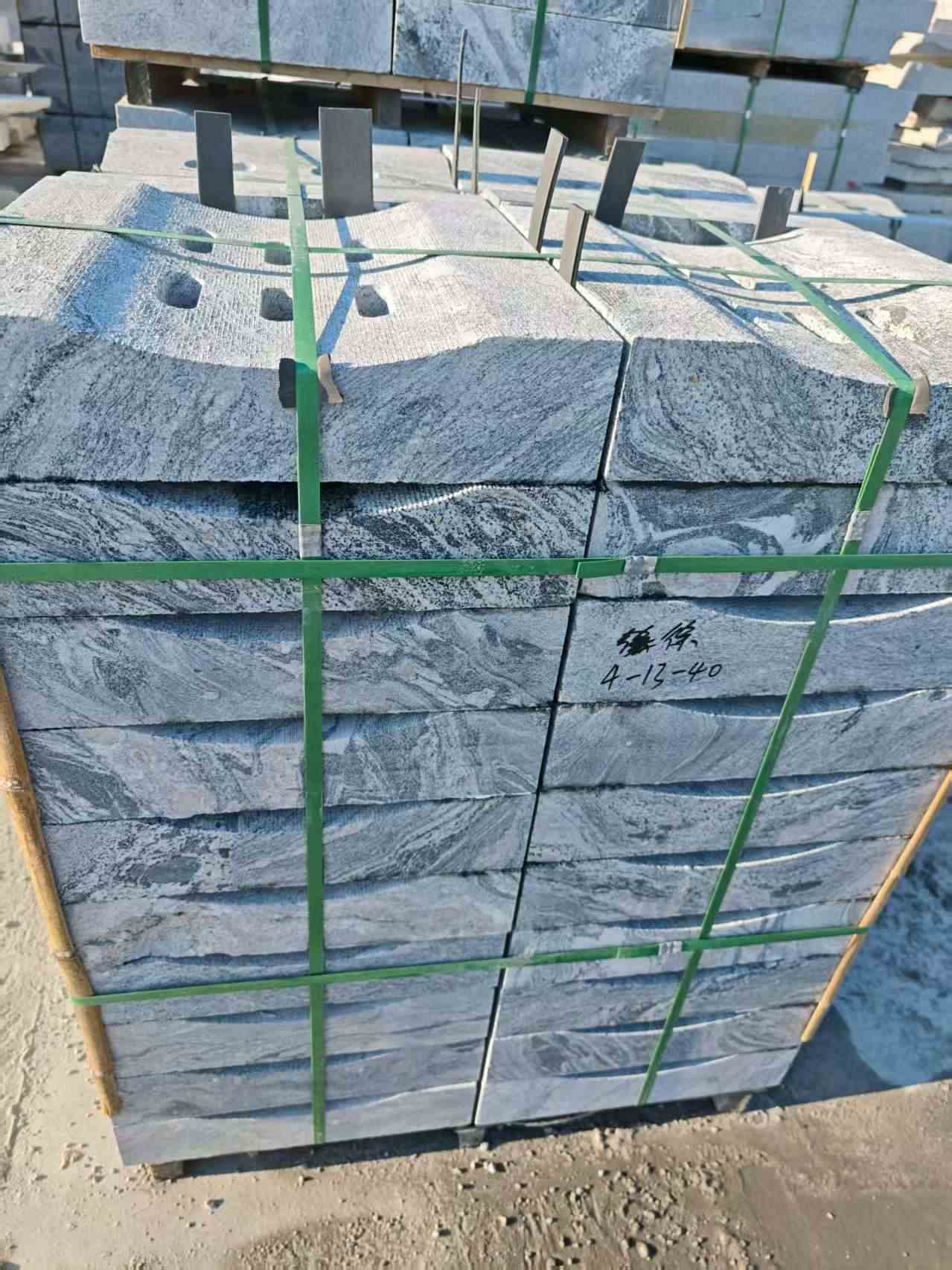 吴忠浪淘沙水沟盖板